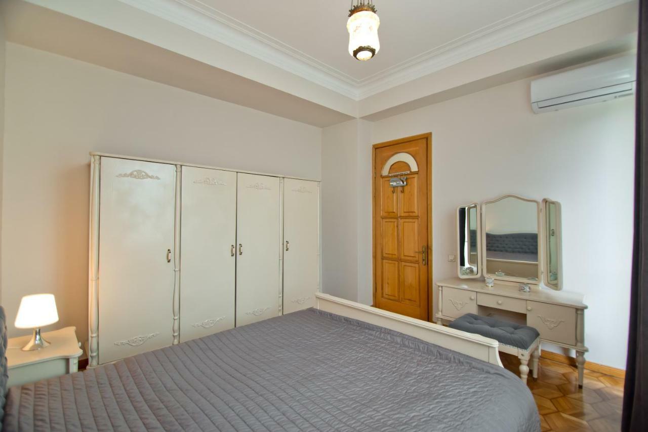 Seaside Luxury Apartment Батумі Екстер'єр фото