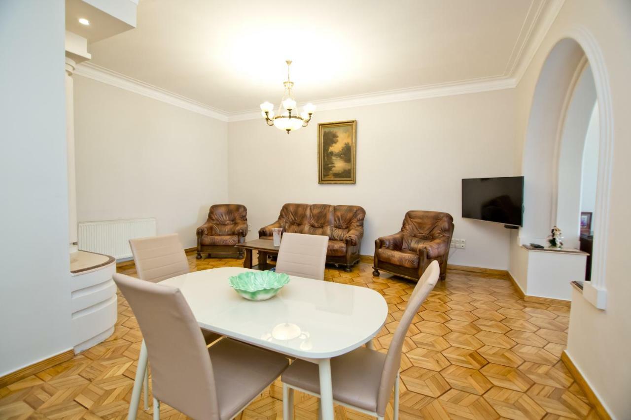 Seaside Luxury Apartment Батумі Екстер'єр фото